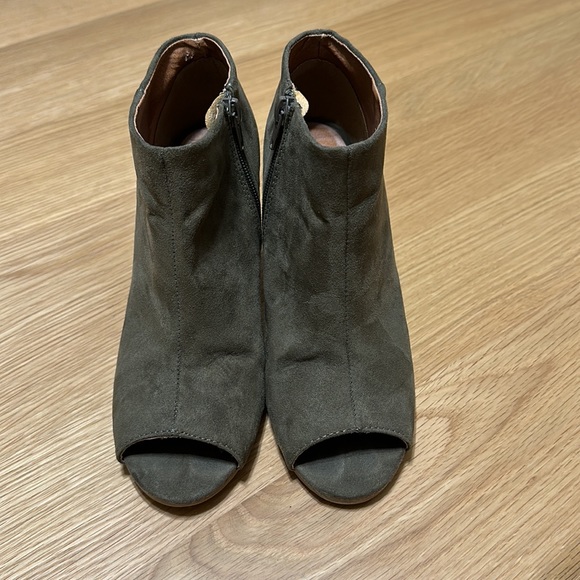 Qupid Green Open Toe Faux Suede Ankle Boots - Picture 3 of 11